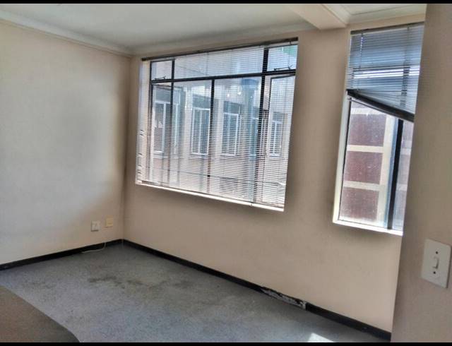 2 BEDROOM PROPERTY TO RENT IN BRAAMFONTEIN